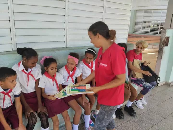 Entrega de Manuales de Manejo Integral de Residuos Sólidos Urbanos